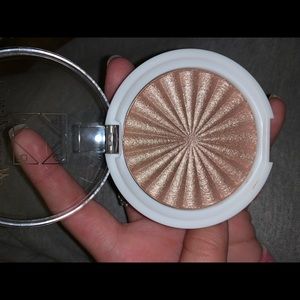 OFRA highlight in Sea Shimmer